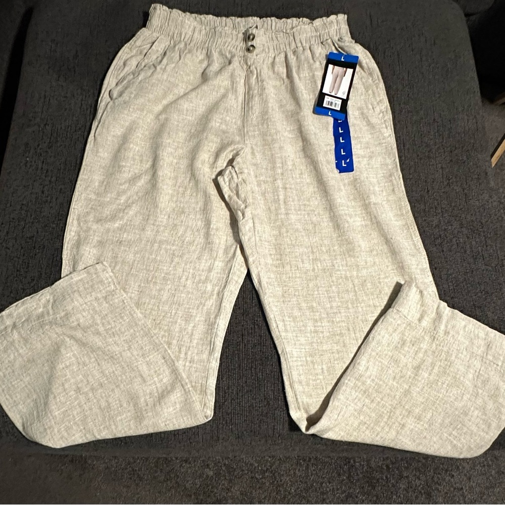 Woman’s Tan Linen Briggs NWT Pants